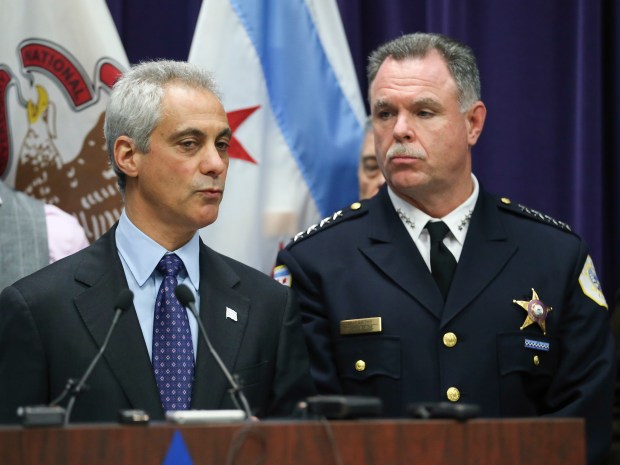 Then-mayor Rahm Emanuel and former Chicago Police Supt. Garry McCarthy, hold a press conference at Chicago Police Headquarters on Nov. 24, 2015. (Nuccio DiNuzzo/Chicago Tribune)