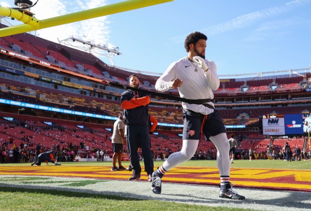 Chicago Bears quarterback Caleb Williams warms up to face the Washington Commanders on Sunday, Oct. 27, 2024, at Northwest Stadium in Landover, Maryland. (Brian Cassella/Chicago Tribune)