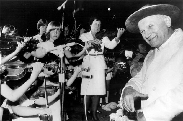 The sound of the violins of the Mt. Prospect Suzuki Players greeted Pope John Paul II at O'Hare International Airport on Oct. 4, 1979. (Jerry Tomaselli/Chicago Tribune)