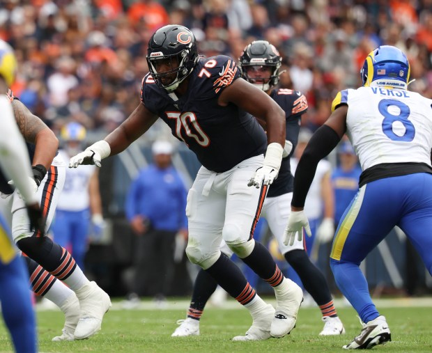 Chicago Bears offensive tackle Braxton Jones (70) blocks in the second quarter Sunday, Sept. 29, 2024, at Soldier Field. (Brian Cassella/Chicago Tribune)