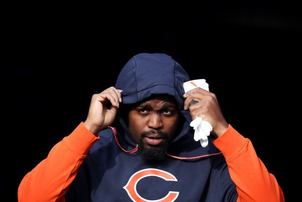 Chicago Bears cornerback Tyrique Stevenson (29) walks onto the field to warm up before the game against the Minnesota Vikings. (Eileen T. Meslar/Chicago Tribune)