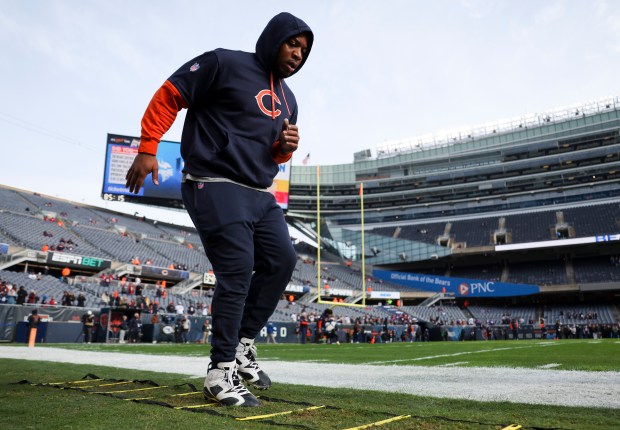 Chicago Bears defensive end DeMarcus Walker (95) warms up before the game against the Minnesota Vikings on Nov. 24, 2024. (Eileen T. Meslar/Chicago Tribune)