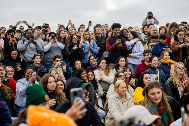 The audience cheers during a Jeremy Allen White lookalike competition at Humboldt Park in Chicago on Nov. 16, 2024. (Tess Crowley/Chicago Tribune)