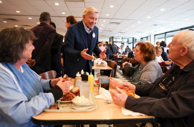 Cook County state's attorney Republican candidate Bob Fioretti speaks to diners at Manny's Deli in the West Loop on Election Day, Nov. 5, 2024. (Eileen T. Meslar/Chicago Tribune)