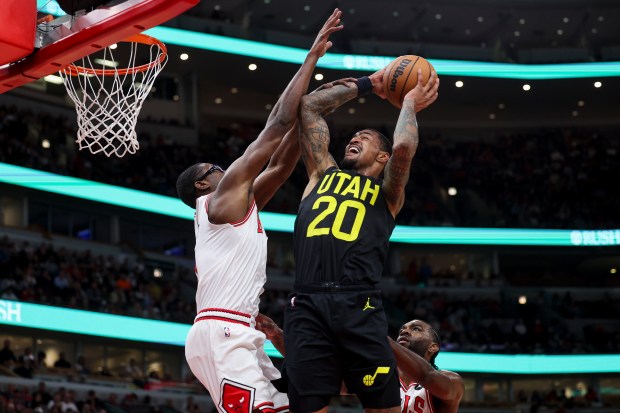 Chicago Bulls forward Jalen Smith (7) guards Utah Jazz forward John Collins (20) during the first quarter at the United Center Monday Nov. 4, 2024, in Chicago. (Armando L. Sanchez/Chicago Tribune)