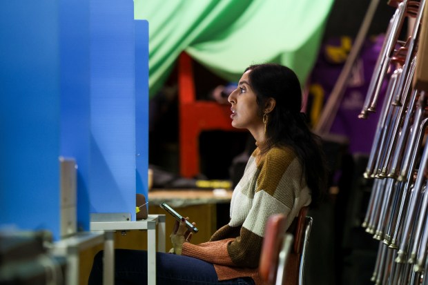 Avni Patel votes at Union Park Field House on Oct. 28, 2024, during early voting in Chicago. (Eileen T. Meslar/Chicago Tribune)