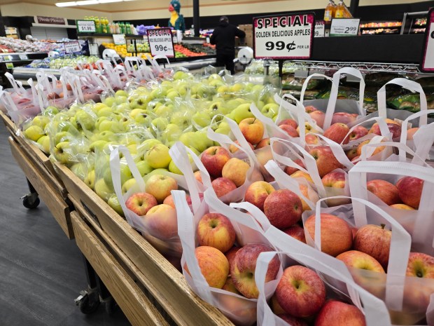 The produce sold at Frank's Freshway Market in South Elgin is purchased from a Chicago wholesale market, the store's owners say. (Gloria Casas/The Courier-News)