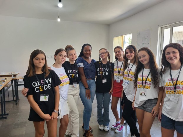 Adrell Mable (fourth person from the left) poses for a photo with students in a youth program. (Photo courtesy of Adrell Mable)