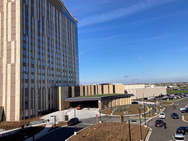 Wind Creek Chicago Southland casino on opening day, Nov. 11, 2024. (Mike Nolan / Daily Southtown)