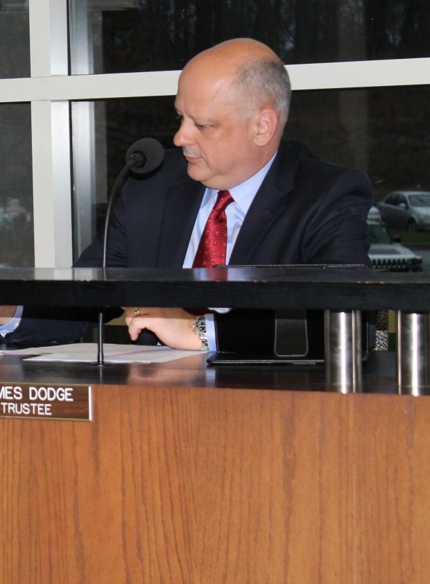 Jim Dodge, a former Orland Park trustee, during a meeting in April 2013. (Tribune photo)