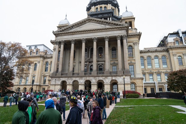 Illinois public employees rally for reform of the Tier 2 level for pension system outside the Illinois State Capitol in Springfield on Nov. 13, 2024. (E. Jason Wambsgans/Chicago Tribune)