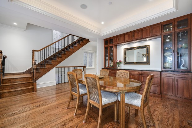 Lakeview 6-bedroom home with in-home theater, roof deck: $2.5M (Positive Image)