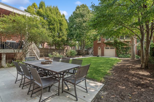 This six-bedroom, six-and-a-half-bath home in the Kenwood Historic District recently went on the market for almost $3.9 million. (VHT Studios)