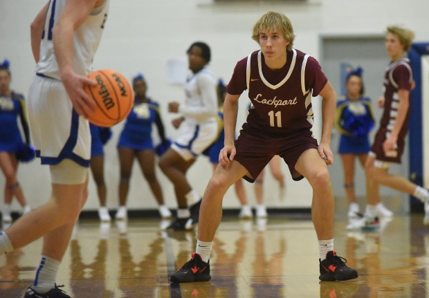 Lockport's Nedas Venckus (11) sets up on defense against Sandburg during a SouthWest Suburban Conference game Monday, Dec. 16, 2024 in Orland Park, IL. (Steve Johnston/for the Daily Southtown)