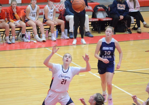 Stagg's Shannon Earley gets a read on a rebound attempt against Addison Trail in a Brenda Whitesell Invitational tournament game at Hinsdale Central on Saturday, Nov. 23, 2024. (Jeff Vorva / Daily Southtown)