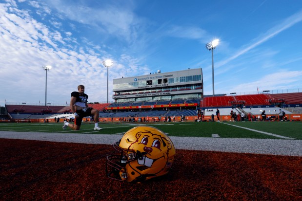 National team linebacker Cody Lindenberg of Minnesota stretches during Senior Bowl practice Wednesday, Jan. 29, 2025, in Mobile, Ala. (AP Photo/Butch Dill)