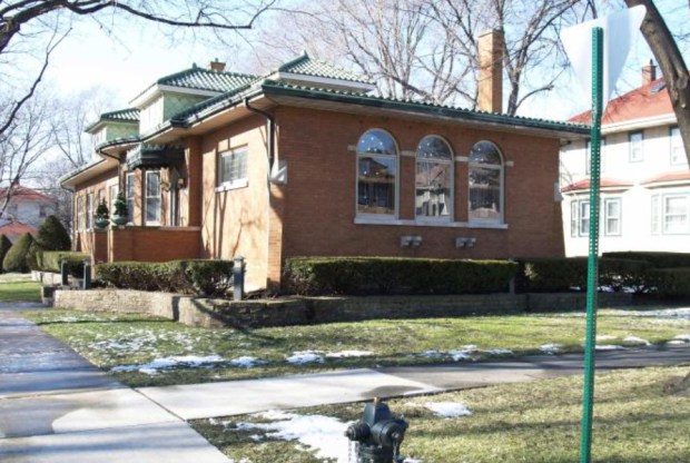 The five-bedroom, 3,283-square-foot bungalow in Oak Park that onetime Chicago Outfit chief Sam Giancana owned sold on Jan. 22 for $900,000. (Cook County Assessor)