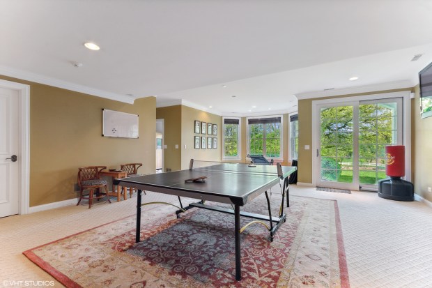 Barrington Hills 6-bedroom home with coach house, pool: $4.2M (Sloka Photography/VHT Studios)