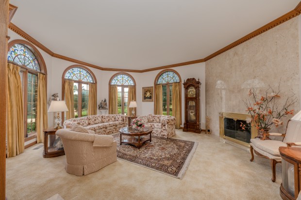 Oak Brook 7-bedroom home with 2-story marble foyer: $2.3M (SudoStudio)