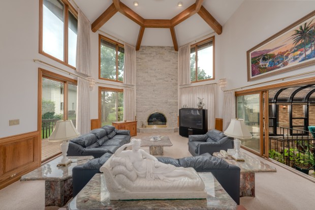 Oak Brook 7-bedroom home with 2-story marble foyer: $2.3M (SudoStudio)