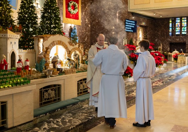 A mass is held Sunday, Jan. 5, 2025, at St. Ferdinand Church in Belmont Cragin before a Three Kings Parade down Belmont Avenue on the Northwest Side. (Brian Cassella/Chicago Tribune)