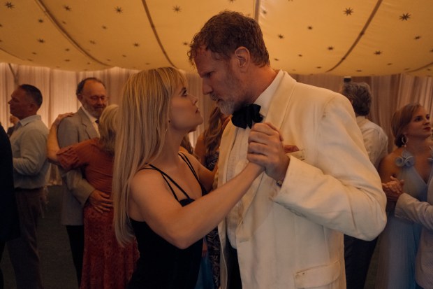 Reese Witherspoon and Will Ferrell play amateur wedding planners in a feud to the finish in "You're Cordially Invited." (Glen Wilson/Prime Video)