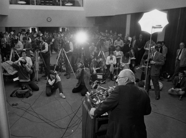 Newly signed Chicago Tribune columnist Mike Royko holds a news conference at Tribune Tower on Jan. 10, 1984. Royko said he signed a contract with the Tribune because, "Mr. Murdoch doesn't own this paper." (James Mayo/Chicago Tribune)