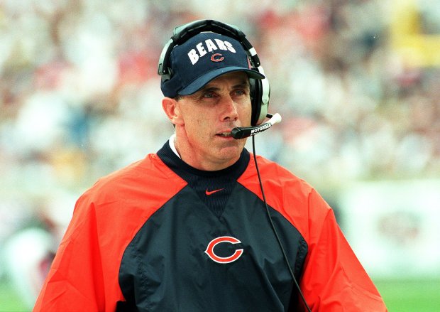 Bears coach Dick Jauron during the the 2nd quarter against the Chiefs on Sept. 12, 1999. (Nuccio DiNuzzo/Tribune photo)