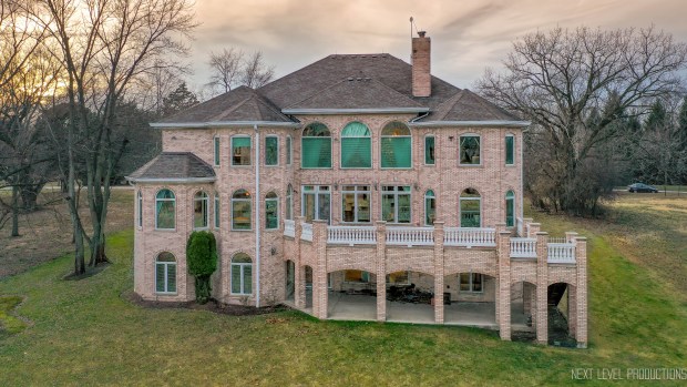 Naperville 5-bedroom home with dual cherrywood staircases: $2M (Bob Lisberg/Next Level Productions)