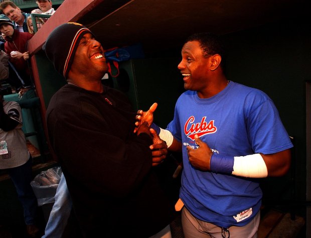 Barry Bonds and Sammy Sosa talk about the offseason after the Giants-Cubs Cactus League opener was rained out Feb. 27, 2003, in Scottsdale, Ariz. (Phil Velasquez/Chicago Tribune)