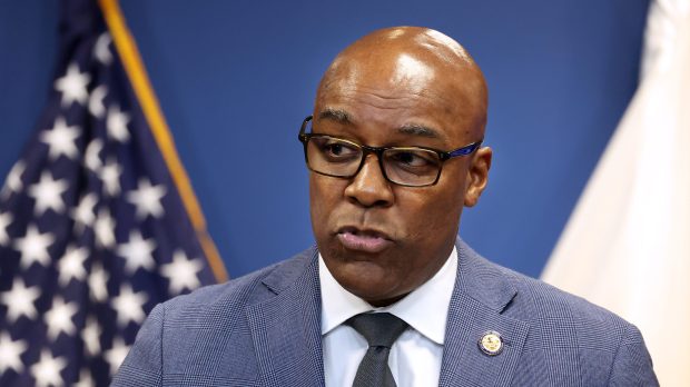 Illinois Attorney General Kwame Raoul at a news conference in Chicago on Jan. 28, 2025. (Terrence Antonio James/Chicago Tribune)