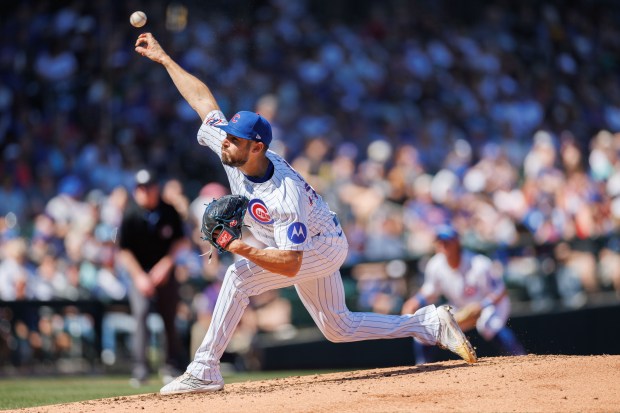 Cubs pitcher Julian Merryweather delivers in the third inning against the White Sox on Feb. 22, 2025, at Sloan Park in Mesa, Ariz. (Armando L. Sanchez/Chicago Tribune)