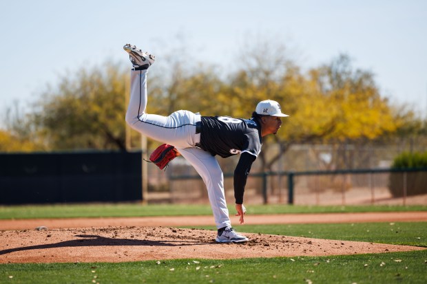 Chicago White Sox pitcher Jairo Iriarte pitches during spring training at Camelback Ranch Saturday Feb. 15, 2025, in Glendale, Ariz.(Armando L. Sanchez/Chicago Tribune)