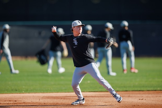 Chicago White Sox infielder Chase Meidroth runs drills with other players during spring training at Camelback Ranch on Feb. 15, 2025, in Glendale, Ariz. (Armando L. Sanchez/Chicago Tribune)