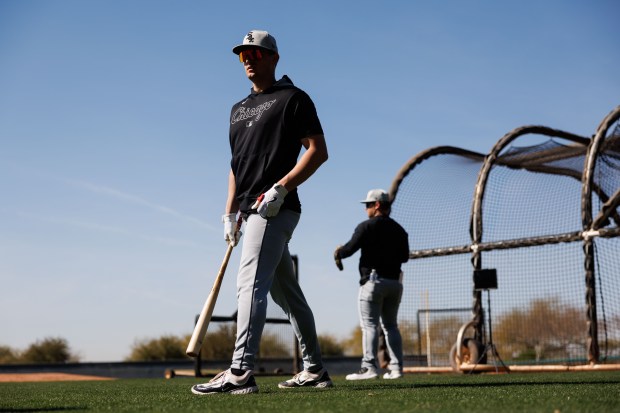 Chicago White Sox infielder Colson Montgomery stretches before hitting during spring training at Camelback Ranch Tuesday Feb. 18, 2025, in Glendale, Ariz. (Armando L. Sanchez/Chicago Tribune)