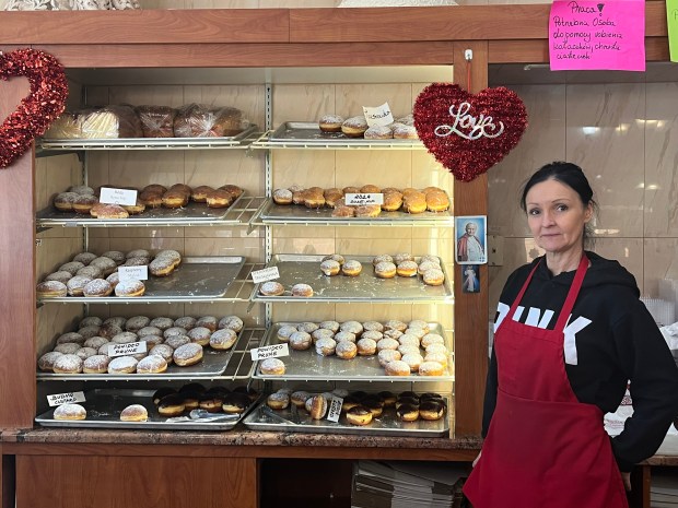 Anna Schipper, who works at Olympia Bakery in Hickory Hills, said on Fat Tuesday, the bakery team begins preparing paczki at 3 a.m., working on little to no sleep. (Samantha Moilanen / Daily Southtown)