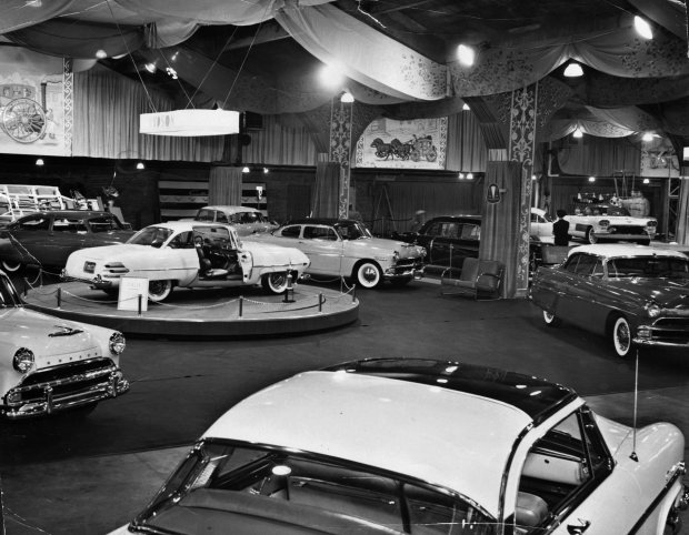 An overall view of the second floor of the Chicago Auto Show on March 12, 1954, at the International Amphitheatre in Chicago. (Henry Wood/Chicago Tribune) 