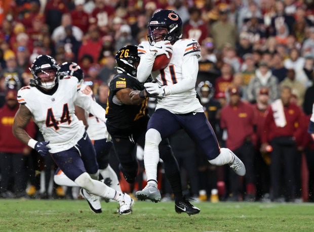 Bears wide receiver DeAndre Carter returns a kickoff against the Commanders on Oct. 27, 2024, in Landover, Md. (Brian Cassella/Chicago Tribune)