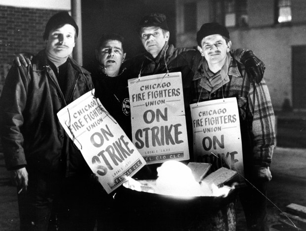 Striking firefighters keep to their picket lines around the city's 120 firehouses on Feb. 14, 1980. (Armando Villa/Chicago Tribune) 