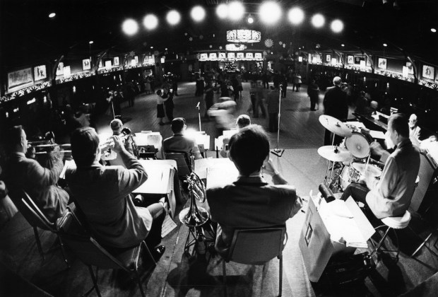 The Willowbrook Ballroom, with its 5,400 square feet of dance floor, was the top choice for ballroom dance aficionados on Dec. 19, 1981, in Willow Springs, Illinois. (Carl Wagner/Chicago Tribune)