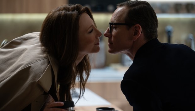 Cate Blanchett and Michael Fassbender play married British intelligence agents in director Steven Soderbergh's "Black Bag." (Claudette Barius/Focus Features)