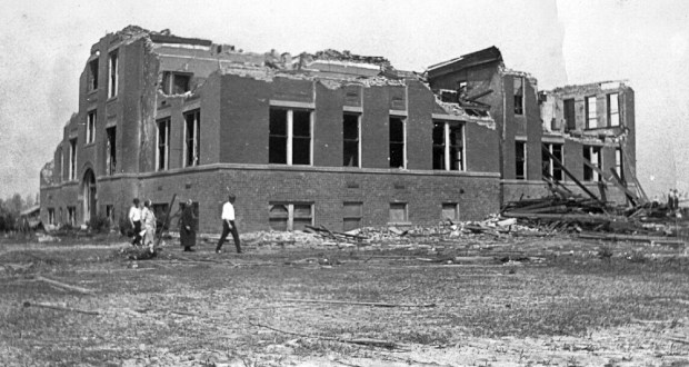 Longfellow School in Murphysboro, Illinois, after the Tri-State Tornado tore through Indiana, Illinois, and Missouri in March 1925. (Jackson County Historical Society)