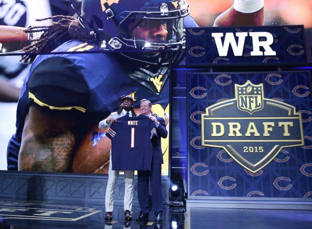 West Virginia wide receiver Kevin White, left, poses with NFL Commissioner Roger Goodell after White was selected seventh by the Chicago Bears at the 2015 NFL Draft at the Auditorium Theatre in Chicago on April 30, 2015. (Chris Sweda/Chicago Tribune)