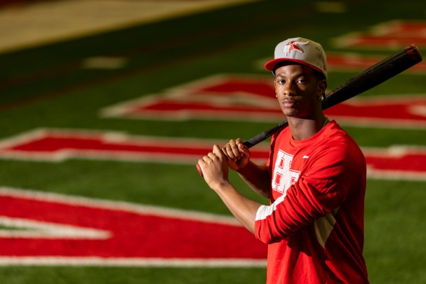 Homewood-Flossmoor's Demir Heidelberg during a practice in the field house at the high school in Flossmoor on Wednesday, April 9, 2025. (Vincent D. Johnson / for the Daily Southtown)