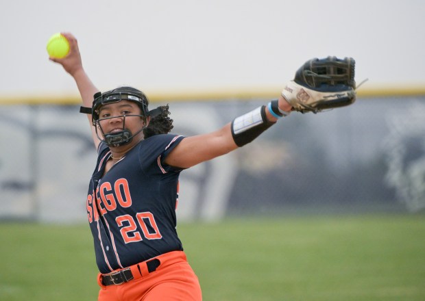 Oswego's Jaelynn Anthony (20) pitches against Neuqua Valley during the Class 4A Oswego East Regional final in Oswego on Friday, May 30, 2025. (Mark Black / for the Beacon-News)