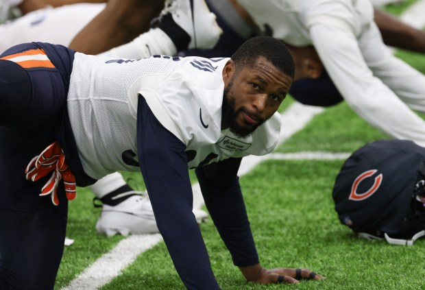 Kevin Byard works out during the Bears organized team activities in the Walter Payton Center at Halas Hall on May 21, 2025, in Lake Forest. (John J. Kim/Chicago Tribune)