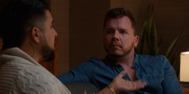 Mondo and Kyle in "Couples Therapy." (Paramount+ with Showtime)
