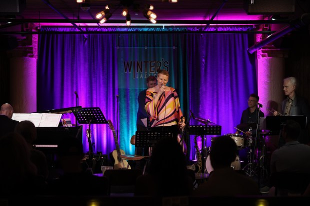 Elaine Dame performs with an ensemble at Winter's Jazz Club, May 16, 2025, in Chicago. (John J. Kim/Chicago Tribune)