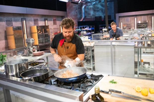 Chef Jonathon Sawyer and chef Bryan Voltaggio on Season 2 of "24 in 24: Last Chef Standing." (Food Network)