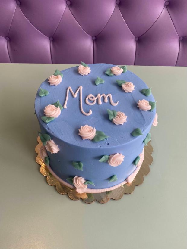 Sweet Mandy B's Mother's Day cake. (Sweet Mandy B's)